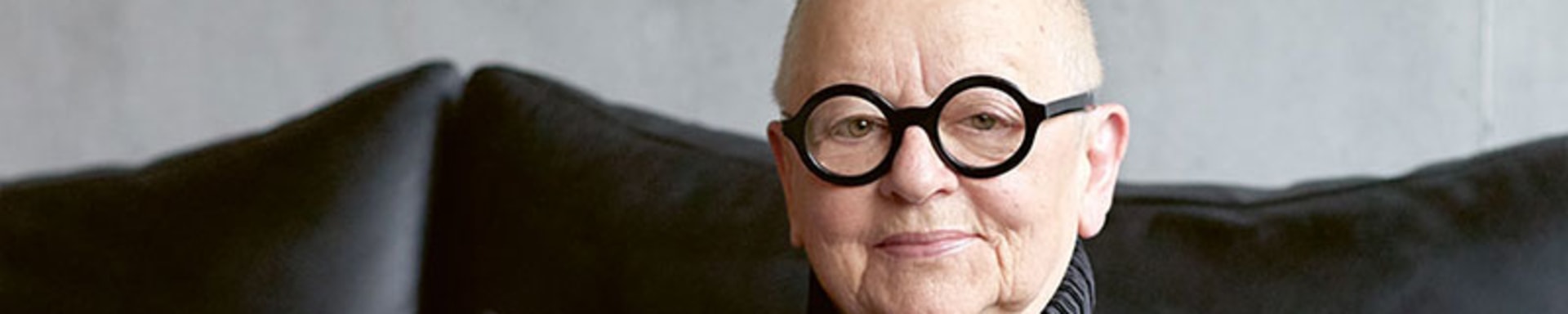 christa-de-carouge-teaser