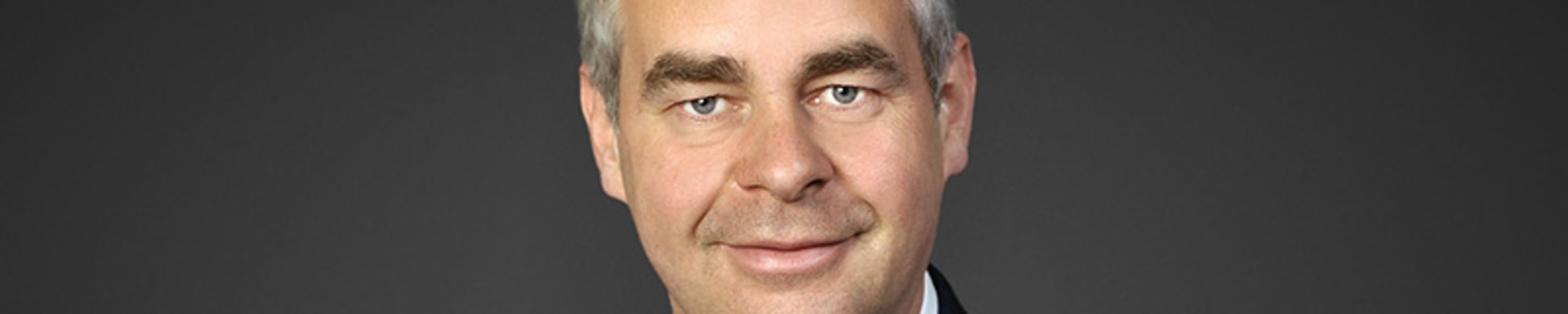 anton-hoetzl-800x450