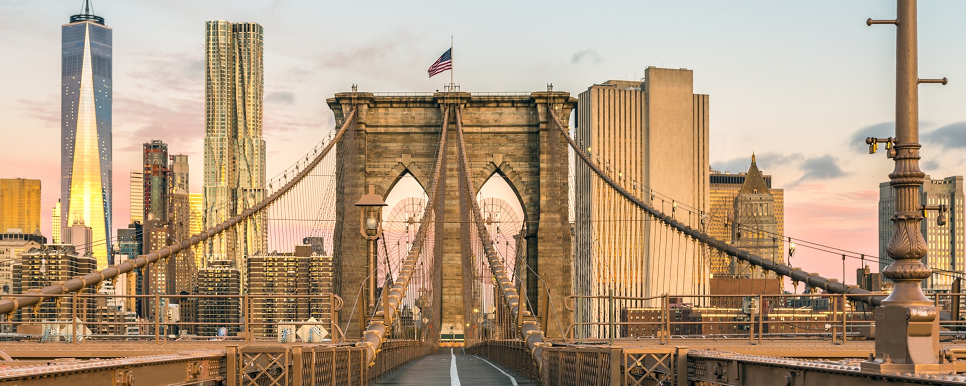 Skyline of a bridge in new york city