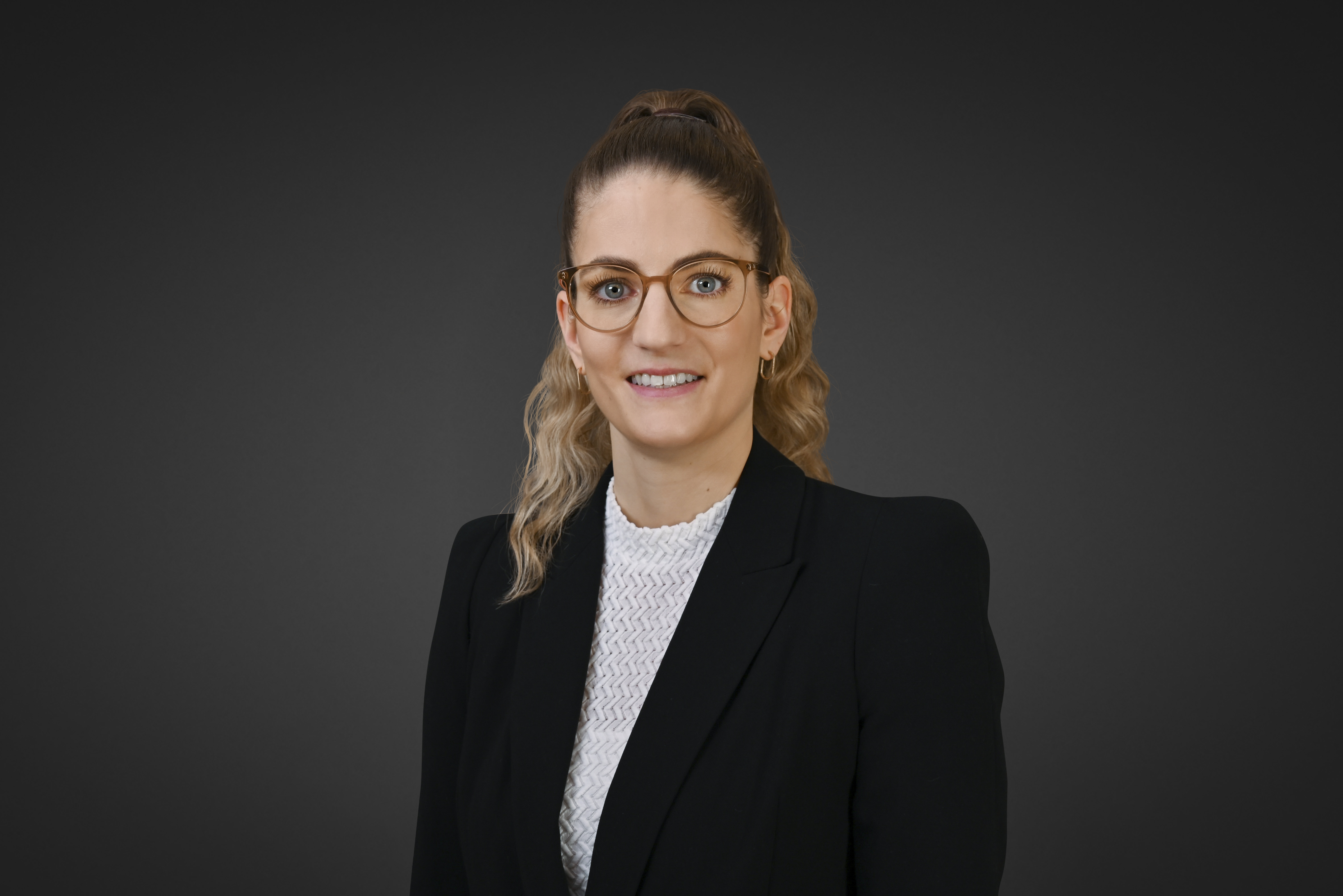 Portrait of Deborah Glutz