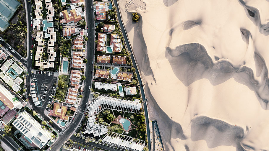 Investing in megatrends with the volt app: demography / urbanization