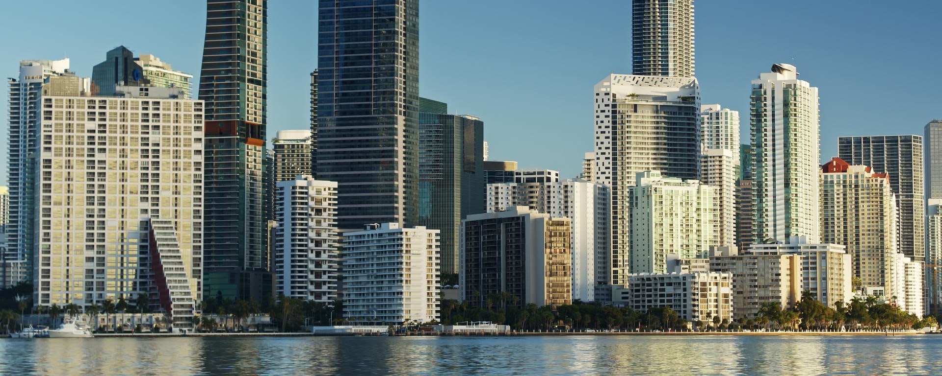 A picture of the city of Miami, where Vontobel Swiss Financial Advisers AG is located