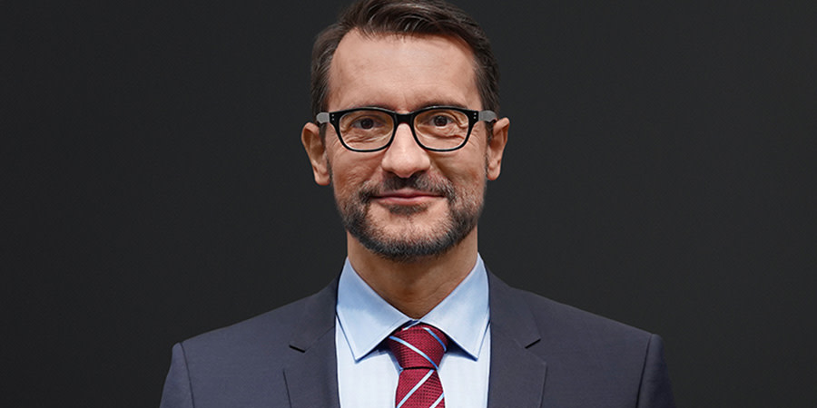 Portrait of Thomas Heinzl, Head Finance & Risk at Vontobel