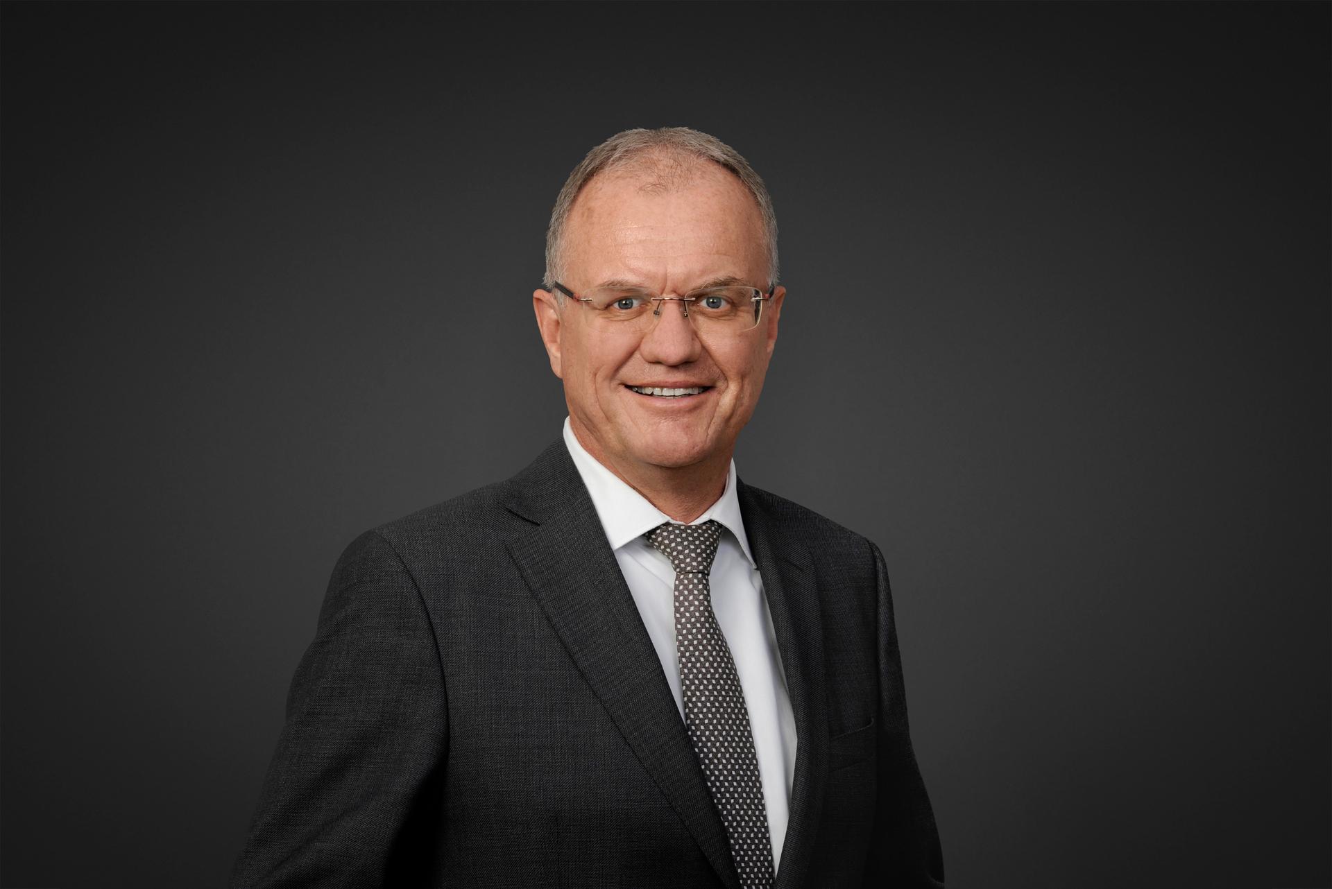 Portrait of Thomas Riecken, Securities specialist