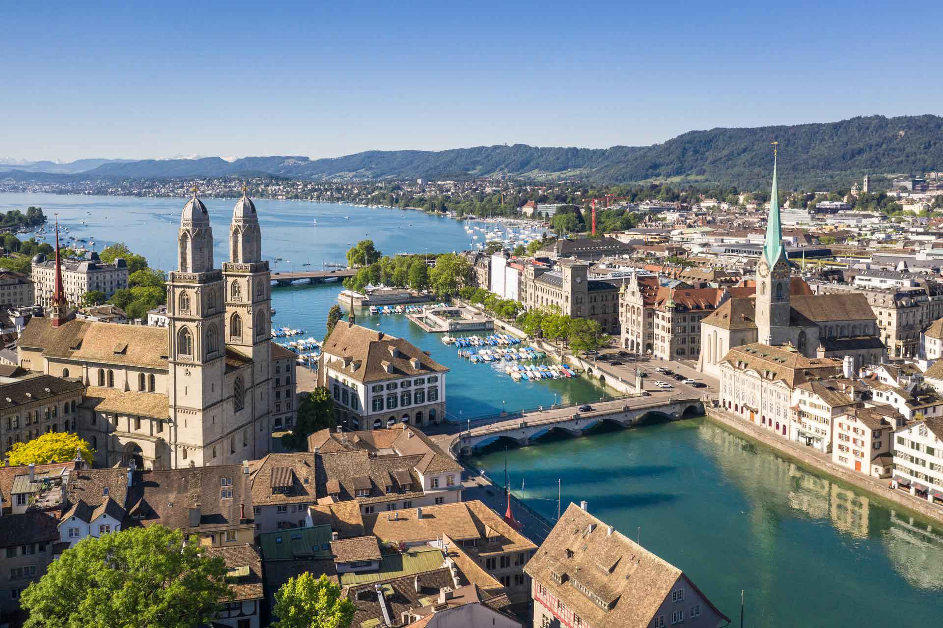 Transaction Banking at Vontobel - View of the city of Zurich during the day